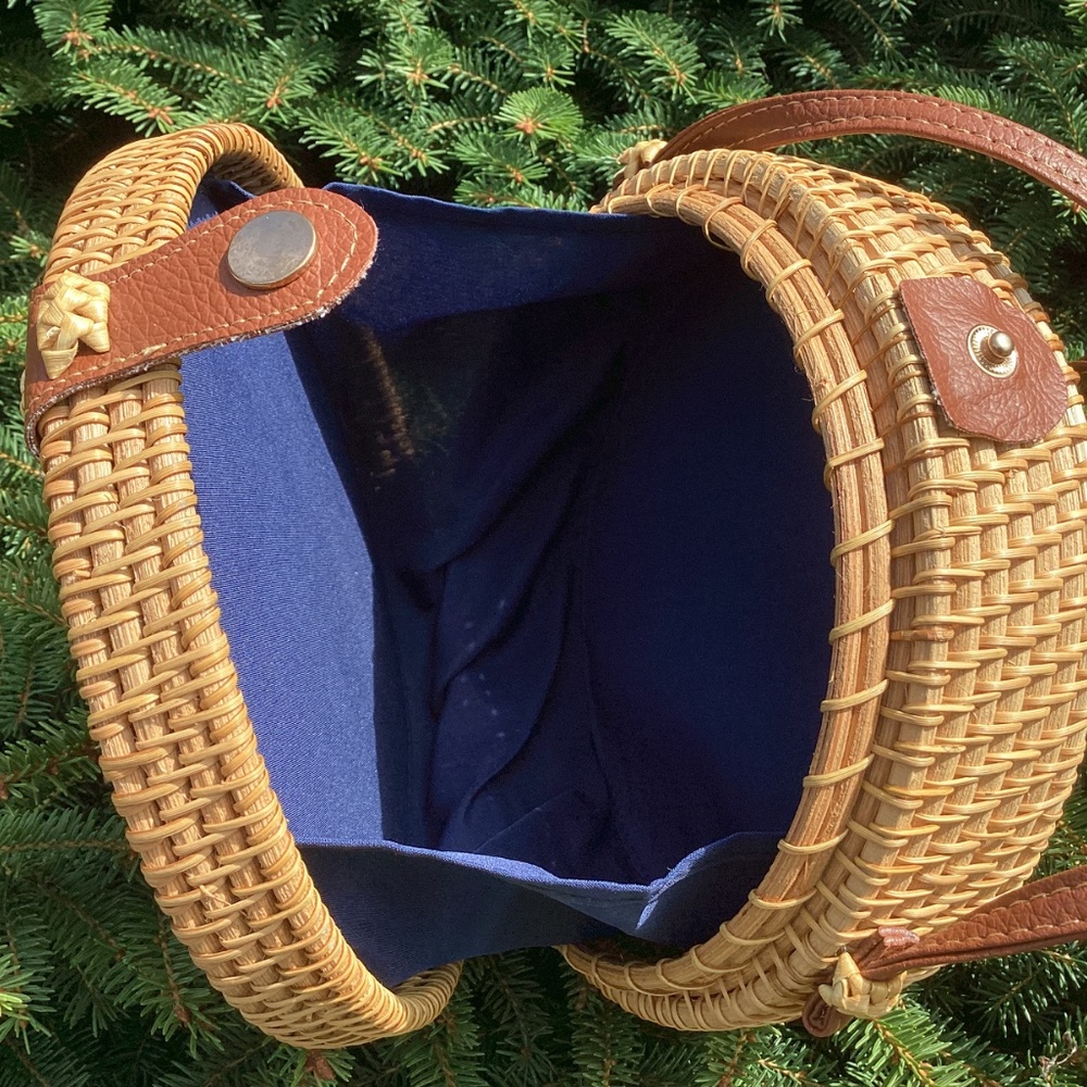 Wicker Rattan Round Front Design Crossbody Handbag - image 4